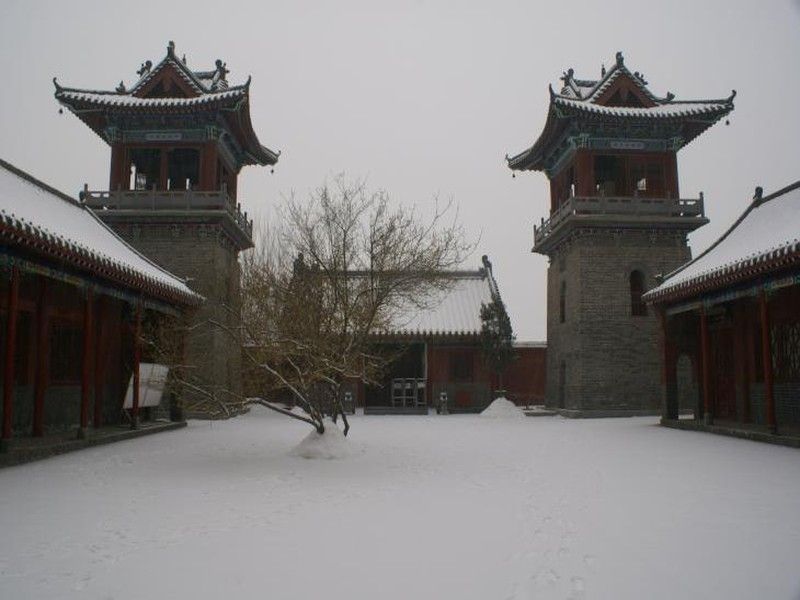 【跟团游】郑州+云台山+少林寺+龙门石窟+开封+清明上河园5日4晚跟团游玩转古都舒心游,登嵩山游少林,探秘龙门+探险云台山玻璃栈道,体验梦回千年-清明上河园,赠丽景门古街,纯玩无购物! +1元观看价值198元禅宗少林音乐大典携程¥2047