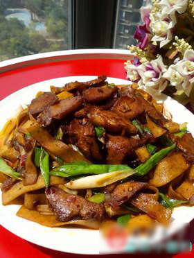 千张蒜苗回锅肉