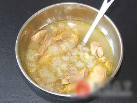 鸡肉炖雪蛤