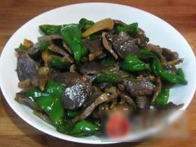 青椒炒鸭肫