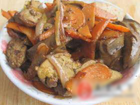 胡萝卜洋葱炒鸡肝