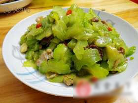 苦瓜炒肉片