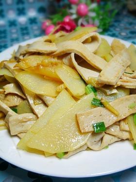 鱼付炒土豆片