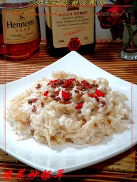 鸡茸炒银耳