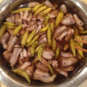 砂锅鸭爪的鱼丸_卤味鸭爪做好吃_卤味鸭烧汁卤味图片做法图片